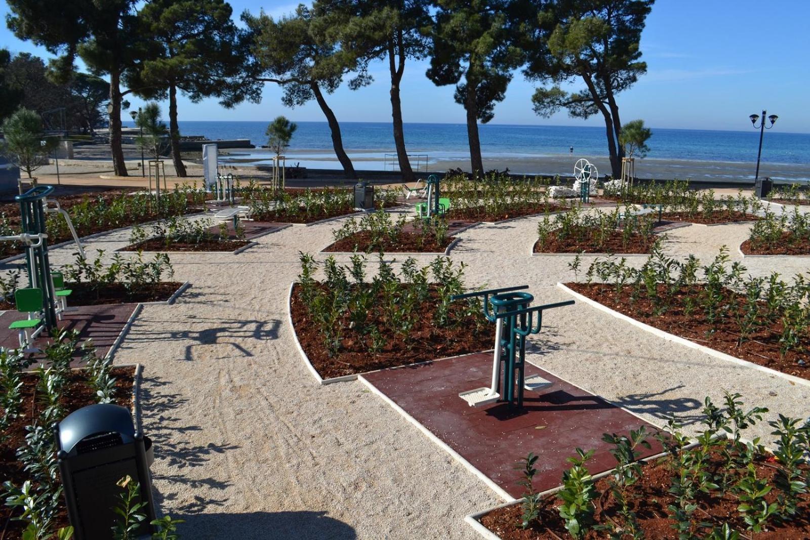 Amalia Apartment Umag Exterior photo