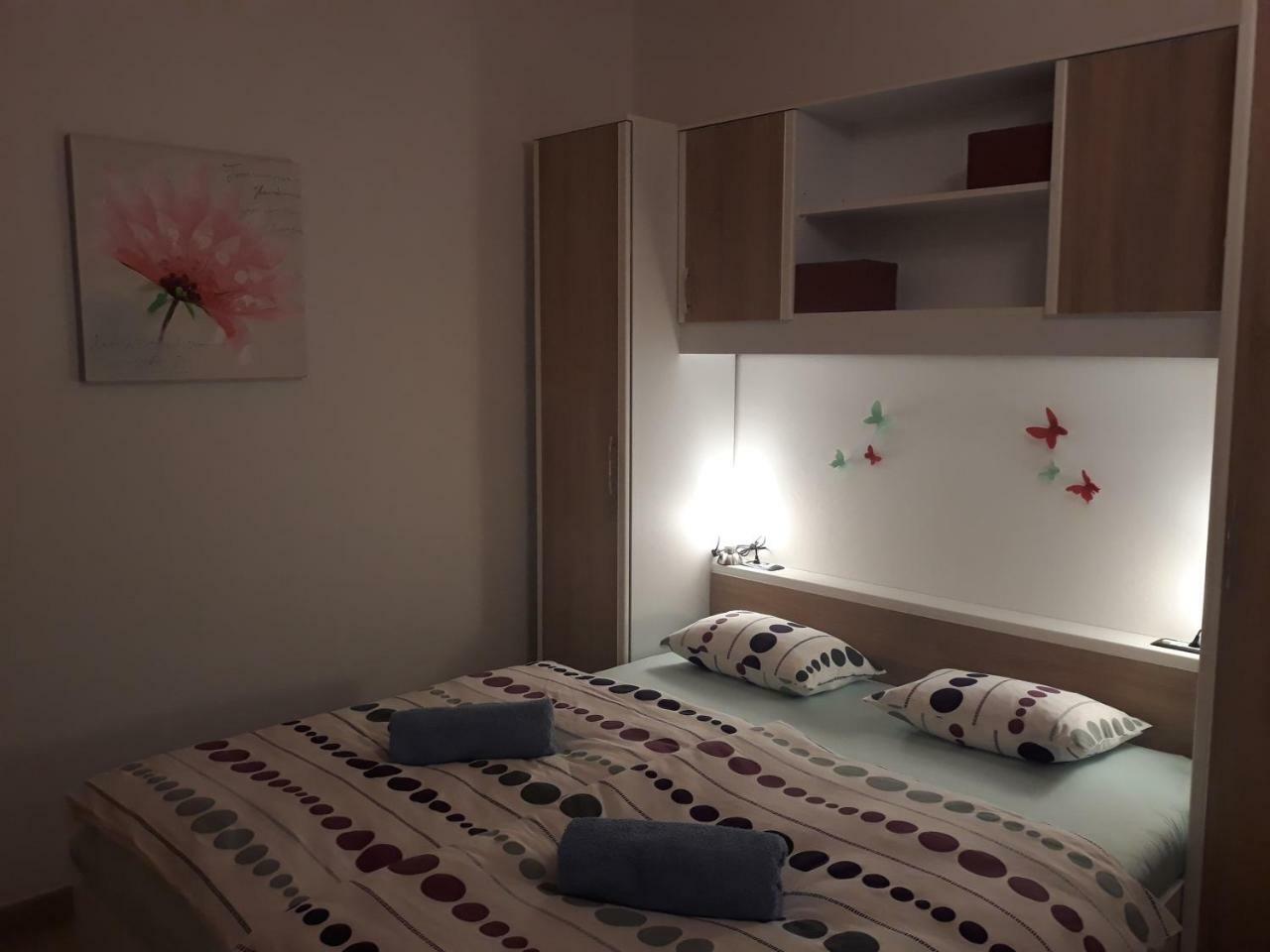 Amalia Apartment Umag Exterior photo