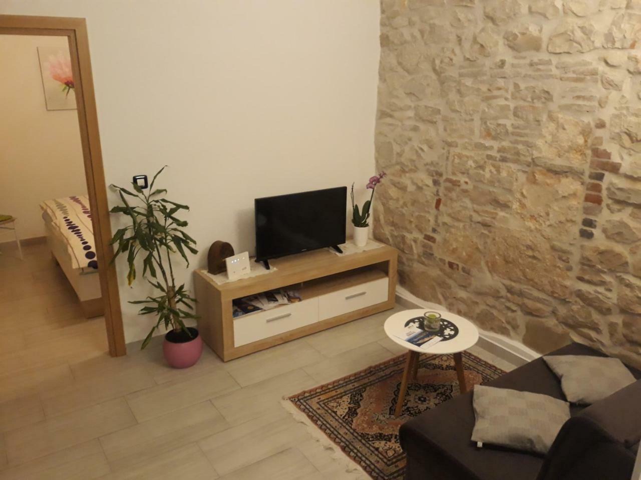 Amalia Apartment Umag Exterior photo